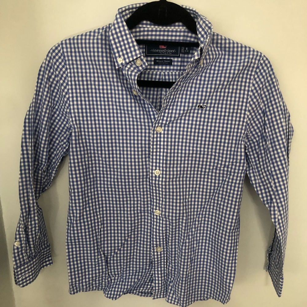 Boys Vineyard Vines 100% cotton whale shirt - great condition